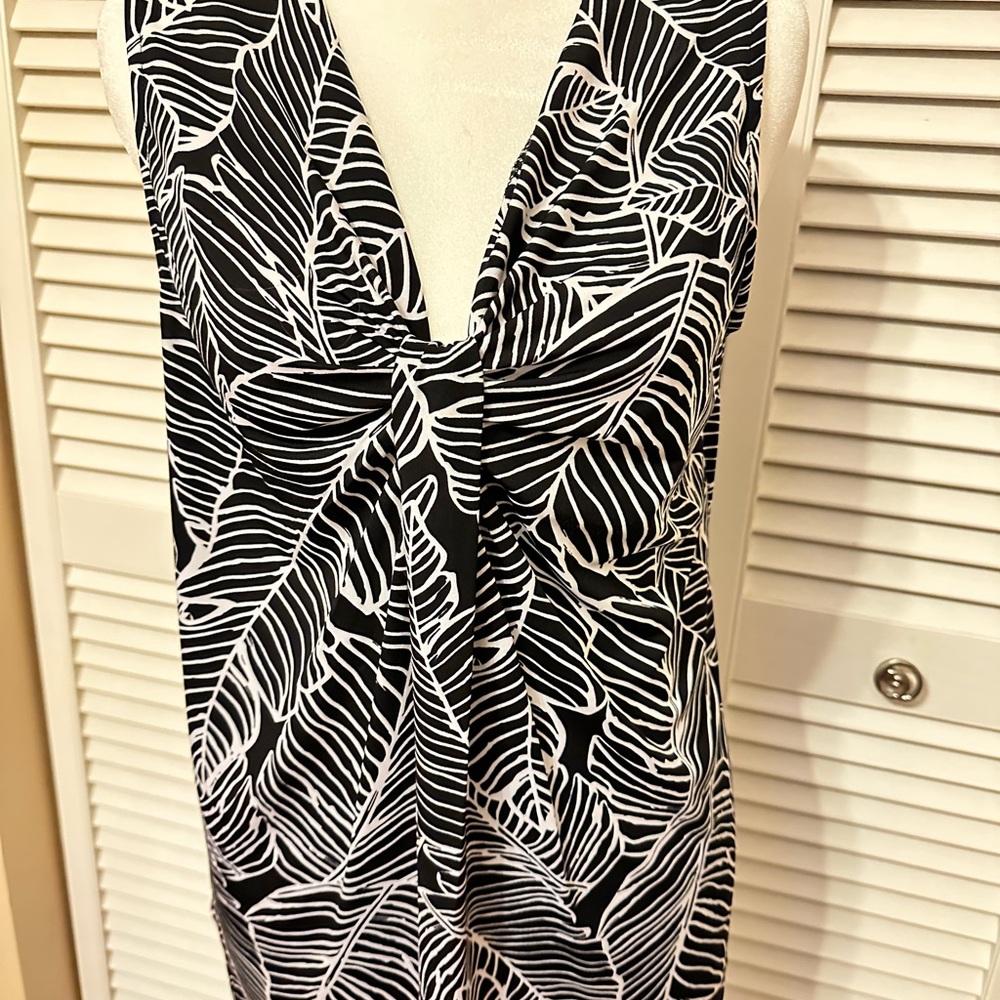 Worthington Black and White Leaf Print Swim Coverup
